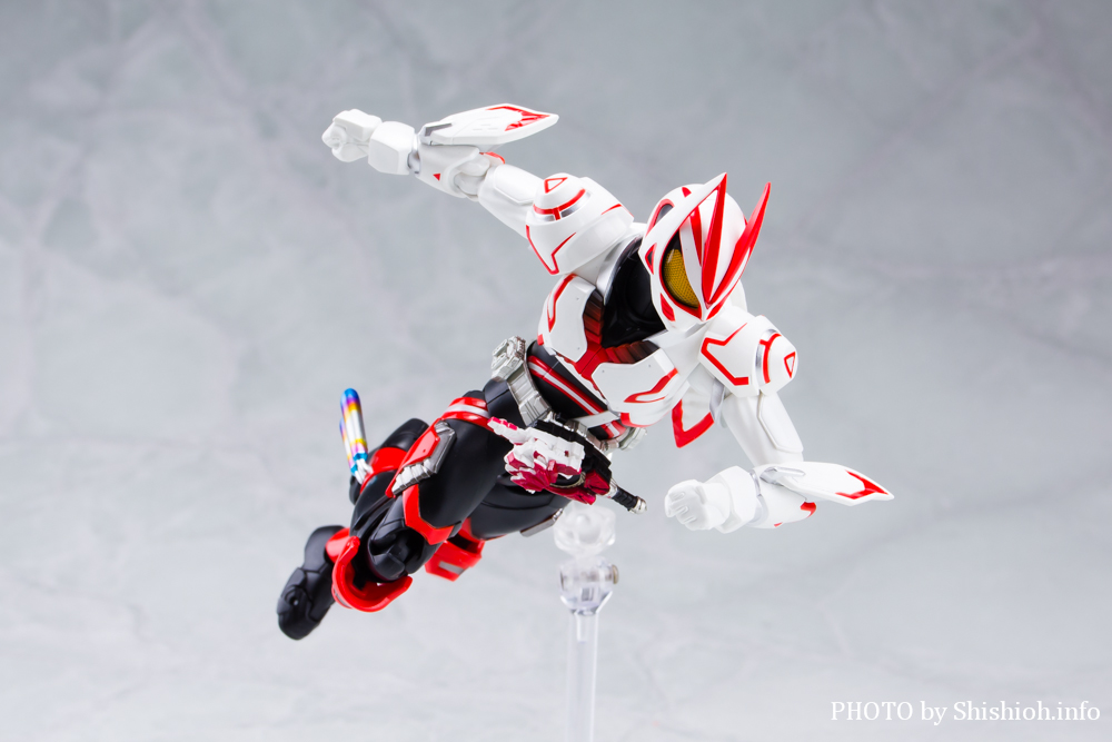 S.H.Figuarts ʃC_[M[c u[XgtH[}[NIII