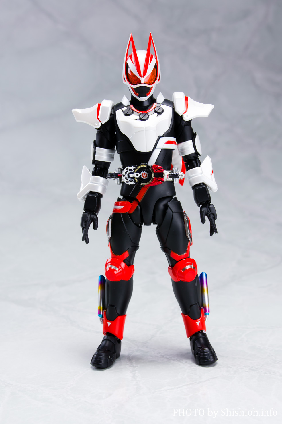 2023春夏新作 S.H.Figuarts ブーストマグナムフォーム- 仮面ライダーギーツ 仮面ライダーギーツ ブーストマグナムフォーム フィギュア