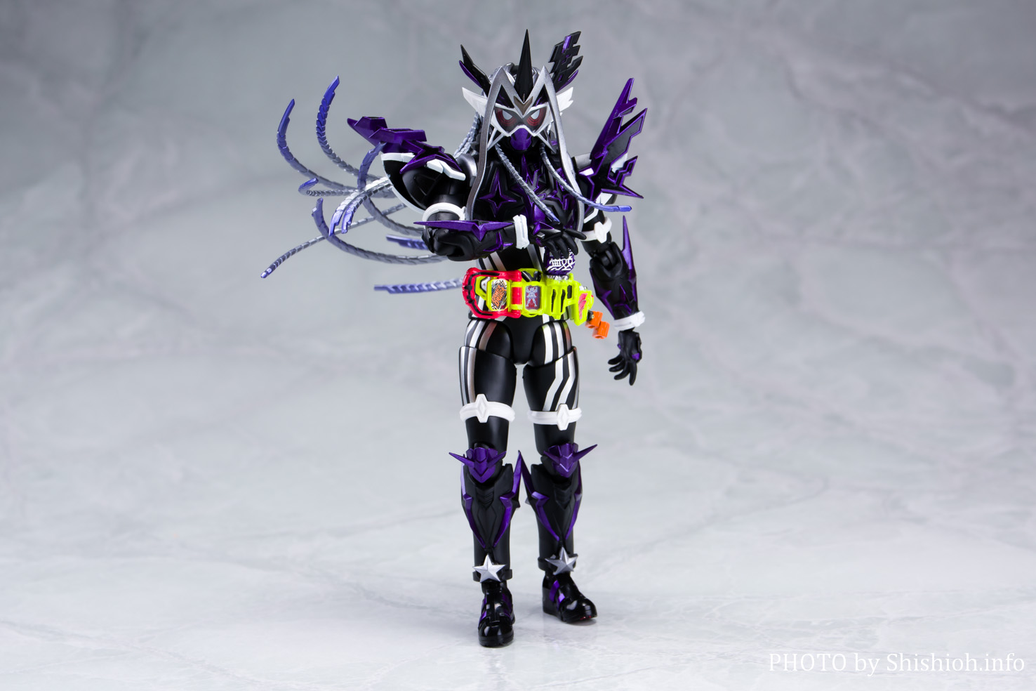 レビュー】S.H.Figuarts 仮面ライダーゲンム 無双ゲーマー