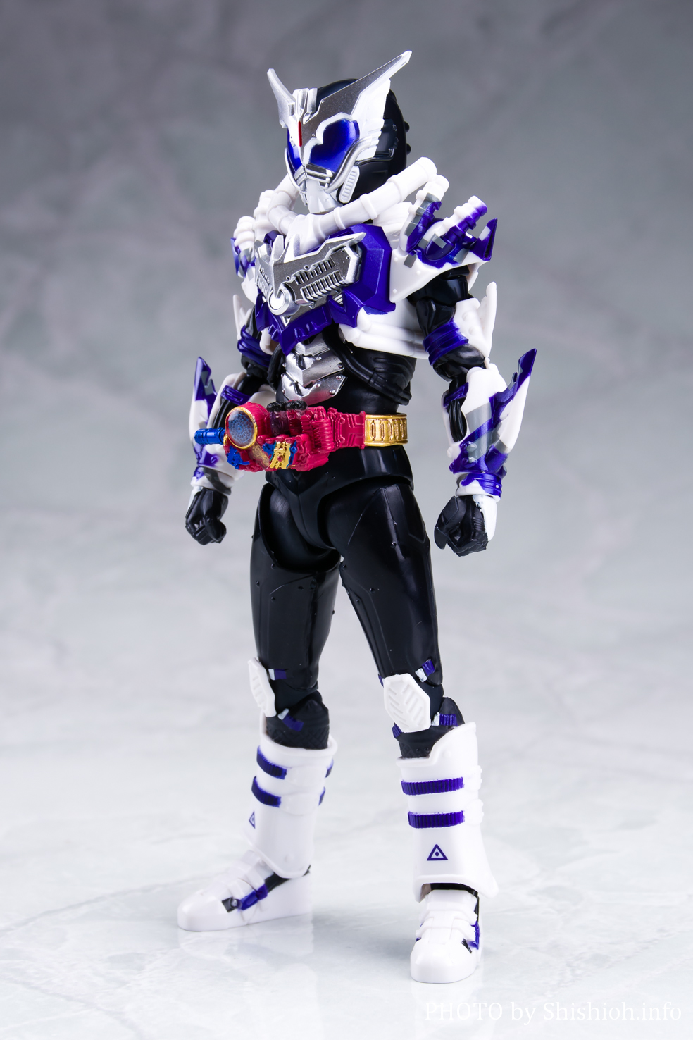 S.H.Figuarts 仮面ライダーマッドローグ