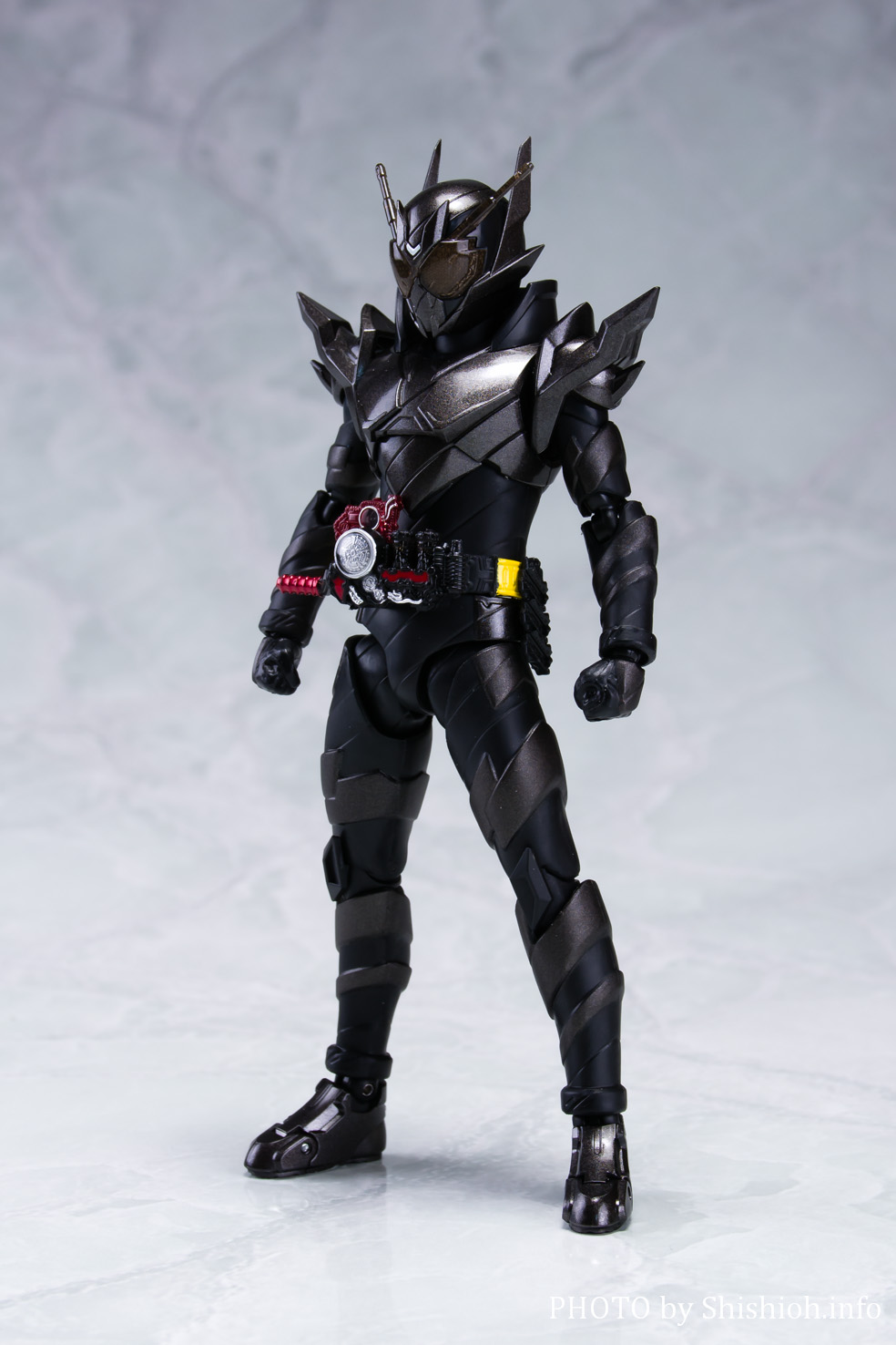 アウトレット 美品 S H.Figuarts 仮面ライダーメタルビルド - 通販