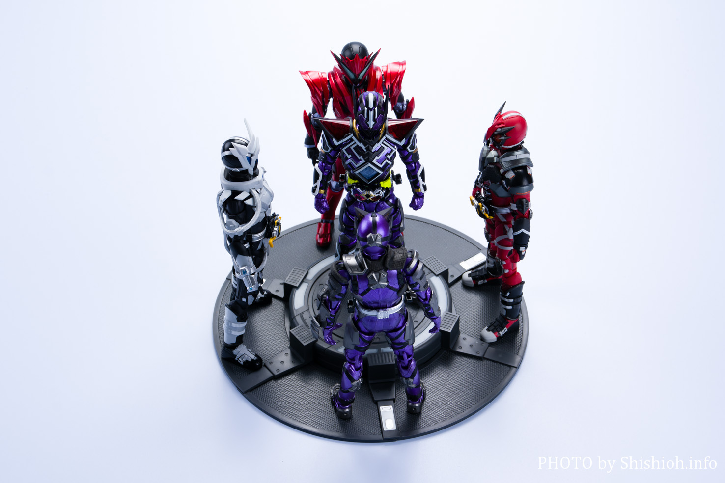 仮面ライダー 滅雷迅 フィギュアーツ-