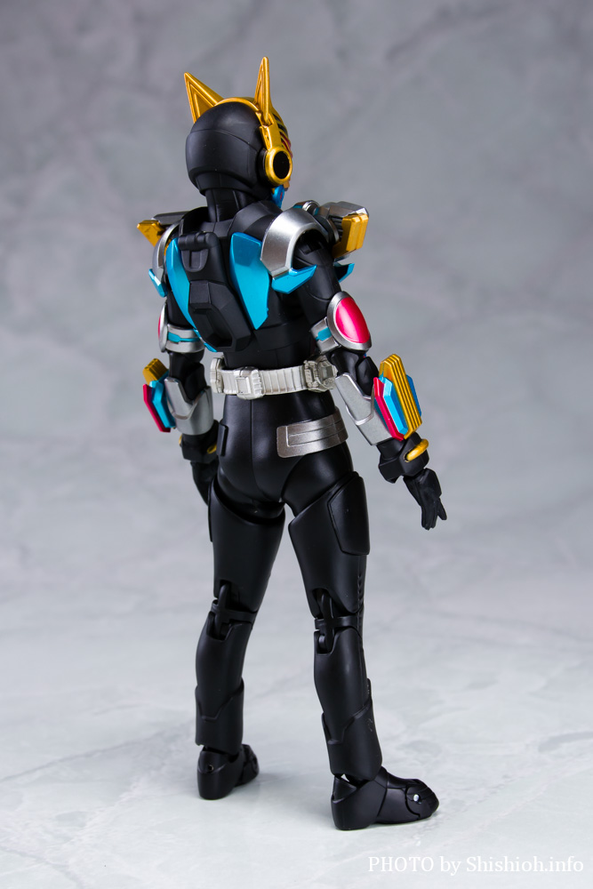 レビュー】S.H.Figuarts 仮面ライダーナーゴ ビートフォーム