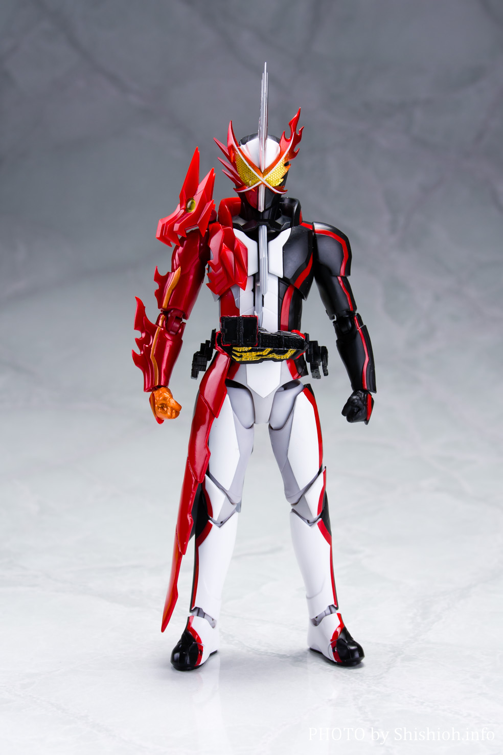 S.H.Figuarts 仮面ライダーセイバー - 通販 - pinehotel.info