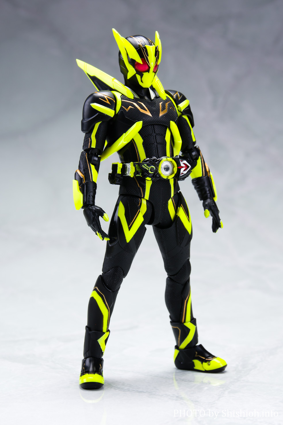 S.H.Figuarts 仮面ライダーゼロワン シャイニングホッパー