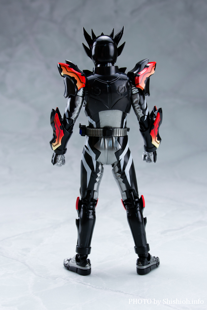 S.H.Figuarts ���ʃ��C�_�[�r�^�[�K�� �X�p�[�L���O�~�t�H�[��