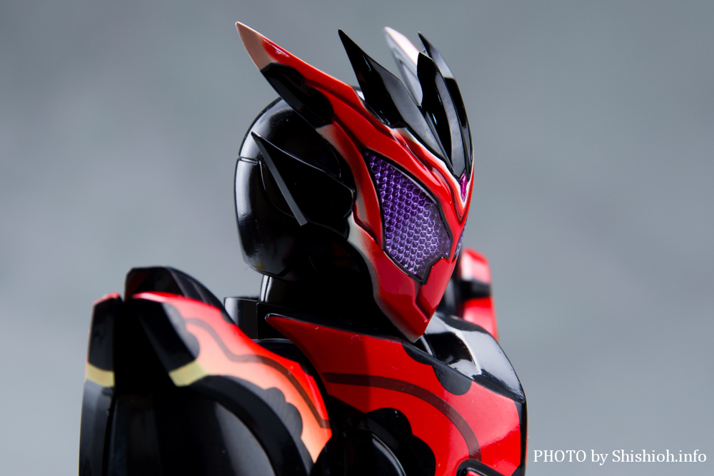 S.H.Figuarts ���ʃ��C�_�[�r�^�[�K�� �X�p�[�L���O�~�t�H�[��
