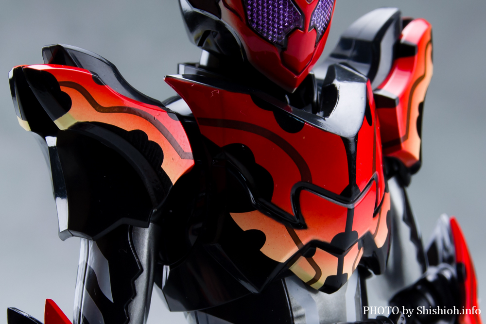 S.H.Figuarts ���ʃ��C�_�[�r�^�[�K�� �X�p�[�L���O�~�t�H�[��