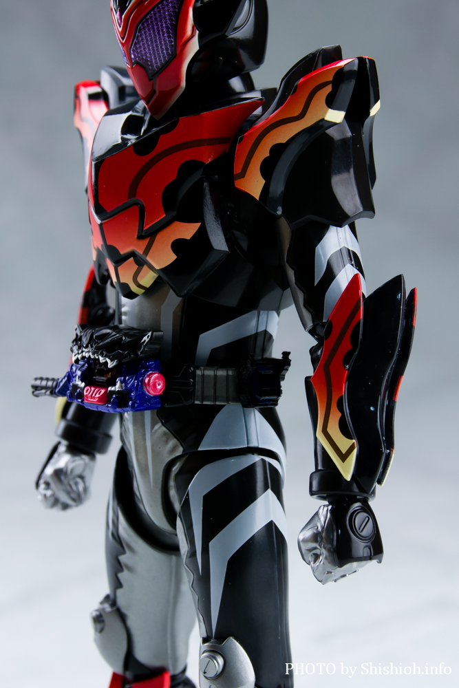 S.H.Figuarts ���ʃ��C�_�[�r�^�[�K�� �X�p�[�L���O�~�t�H�[��