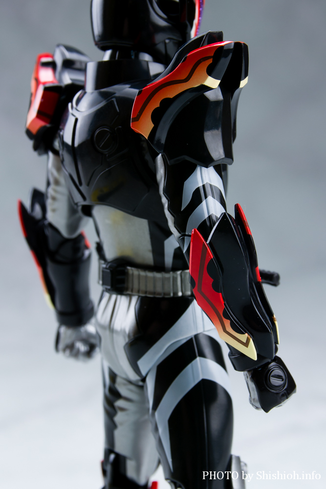 S.H.Figuarts ���ʃ��C�_�[�r�^�[�K�� �X�p�[�L���O�~�t�H�[��