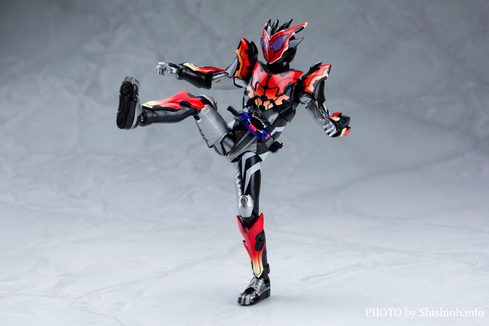 S.H.Figuarts ���ʃ��C�_�[�r�^�[�K�� �X�p�[�L���O�~�t�H�[��