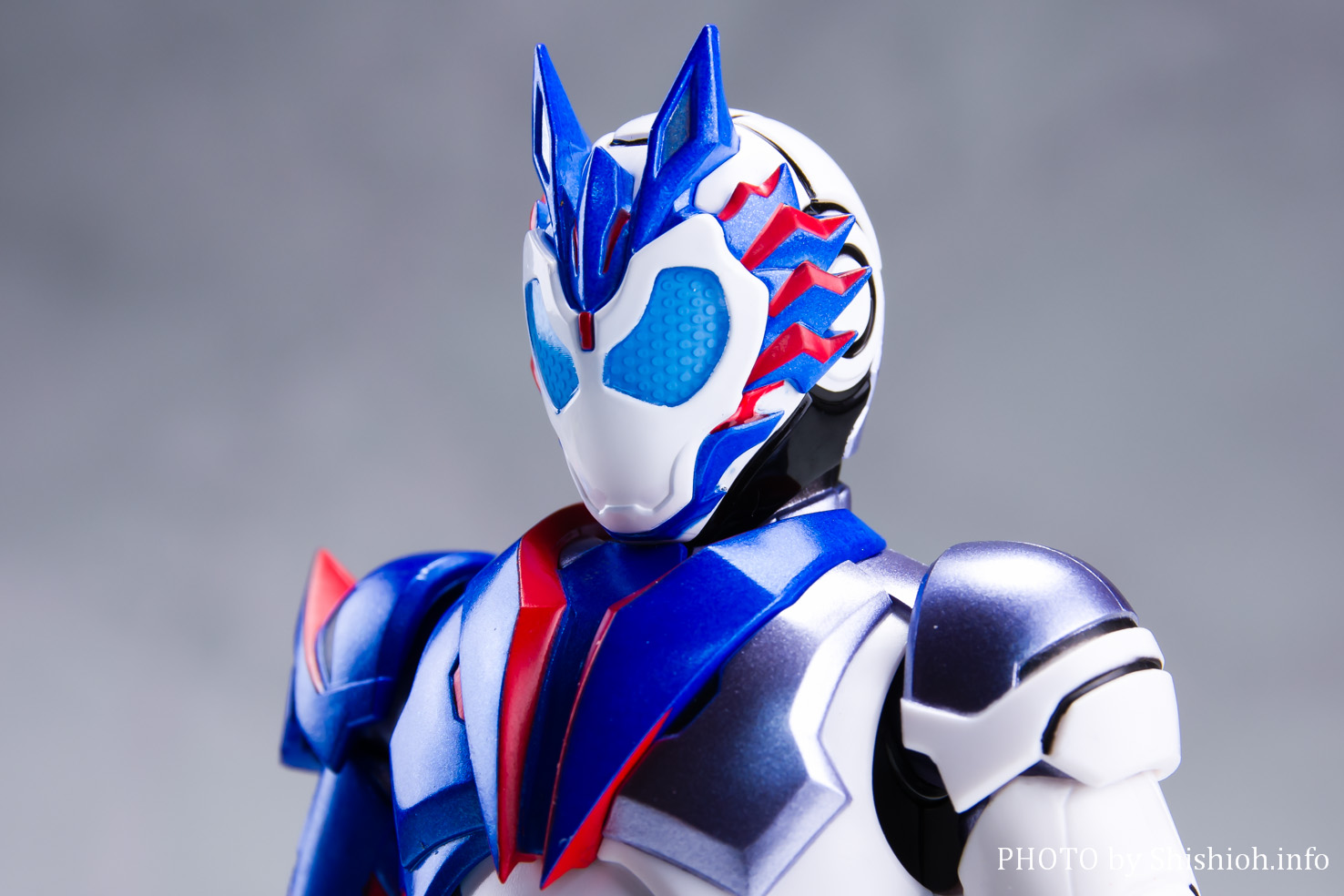 レビュー】 S.H.Figuarts 仮面ライダーバルカン シューティングウルフ