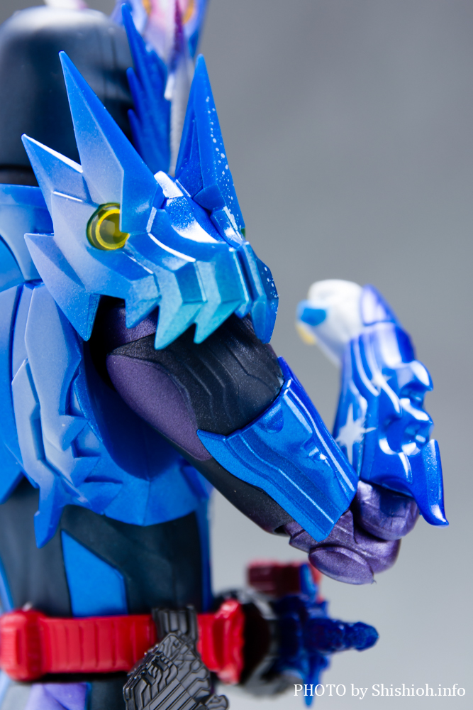 S.H.Figuarts 仮面ライダークロスセイバー