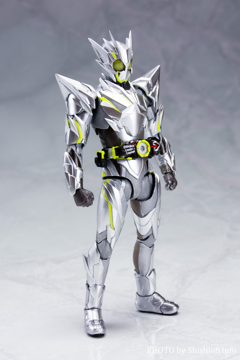 S.H.Figuarts 仮面ライダーゼロワン メタルクラスタホッパー