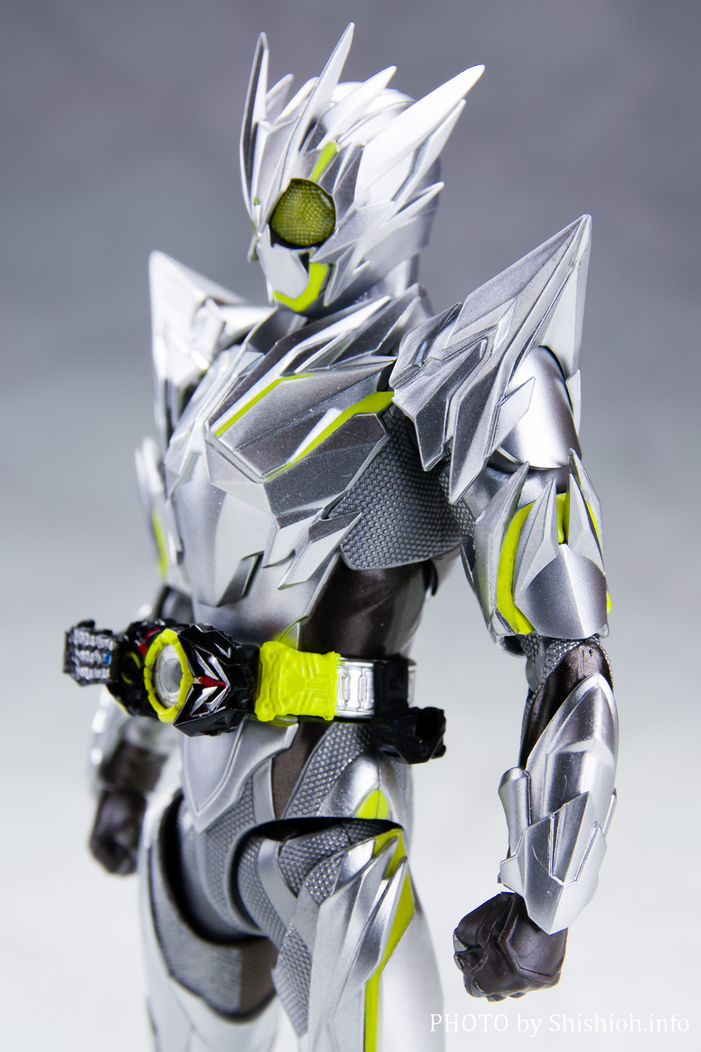 レビュー】 S.H.Figuarts 仮面ライダーゼロワン メタルクラスタホッパー