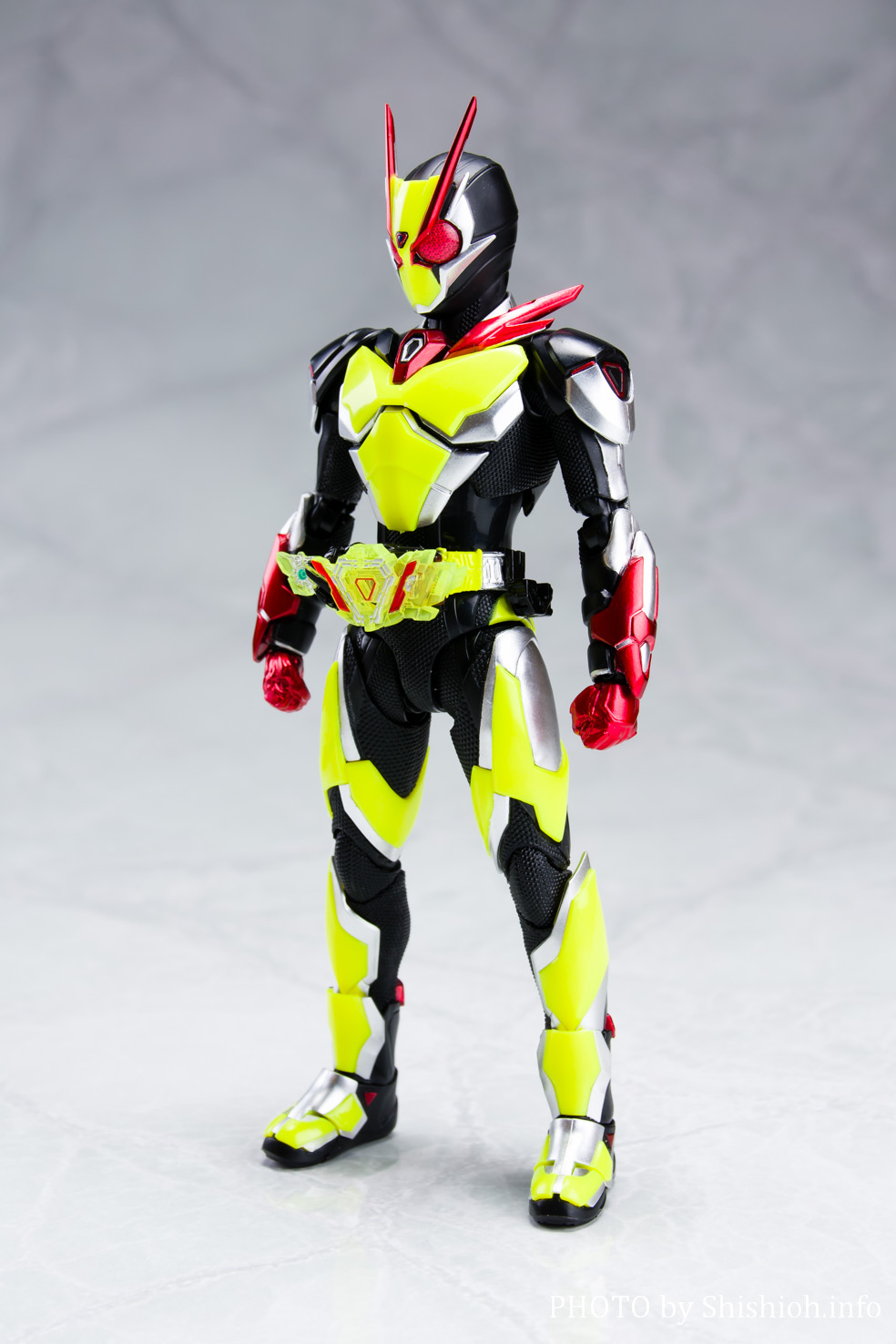 レビュー】S.H.Figuarts 仮面ライダーゼロツー (イズVer.)