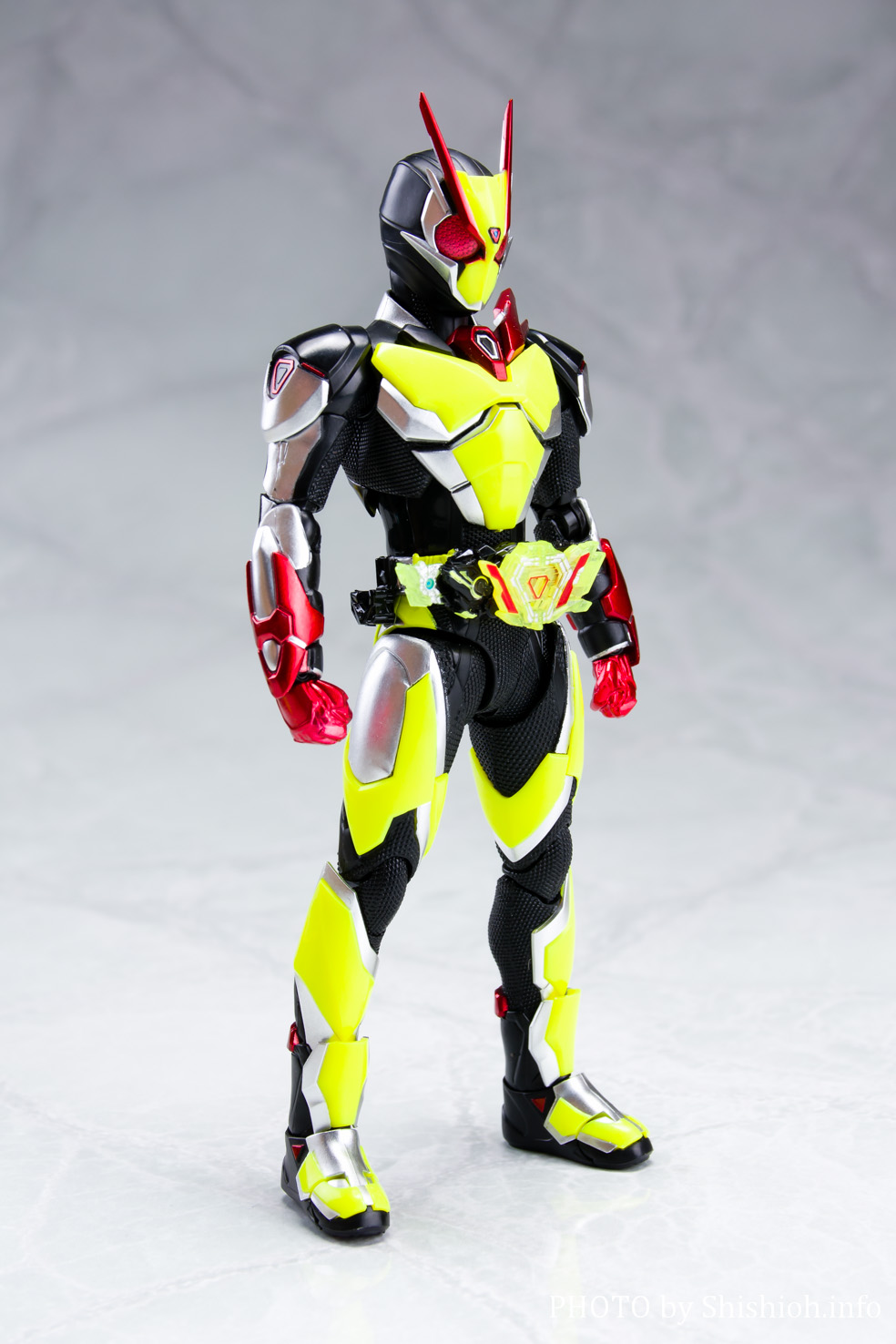 レビュー】S.H.Figuarts 仮面ライダーゼロツー (イズVer.)