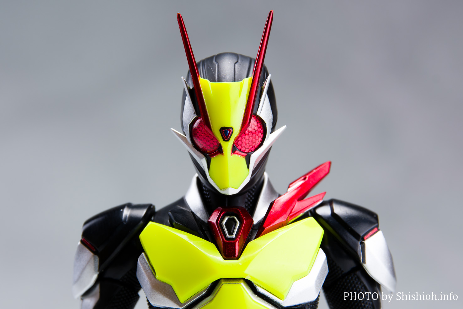 レビュー】S.H.Figuarts 仮面ライダーゼロツー (イズVer.)