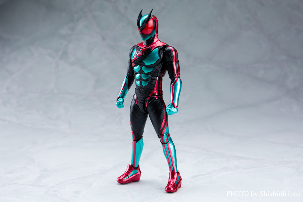 S.H.Figuarts ���ʃ��C�_�[�[�b�c �t�B�W�J���C���p�N�g