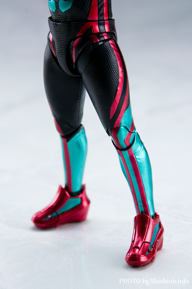 S.H.Figuarts ���ʃ��C�_�[�[�b�c �t�B�W�J���C���p�N�g