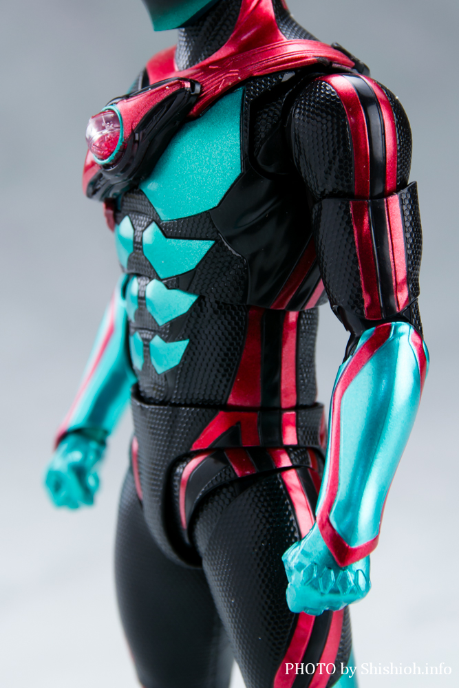 S.H.Figuarts ���ʃ��C�_�[�[�b�c �t�B�W�J���C���p�N�g