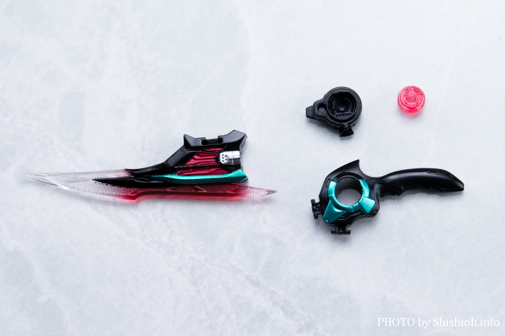 S.H.Figuarts ���ʃ��C�_�[�[�b�c �t�B�W�J���C���p�N�g