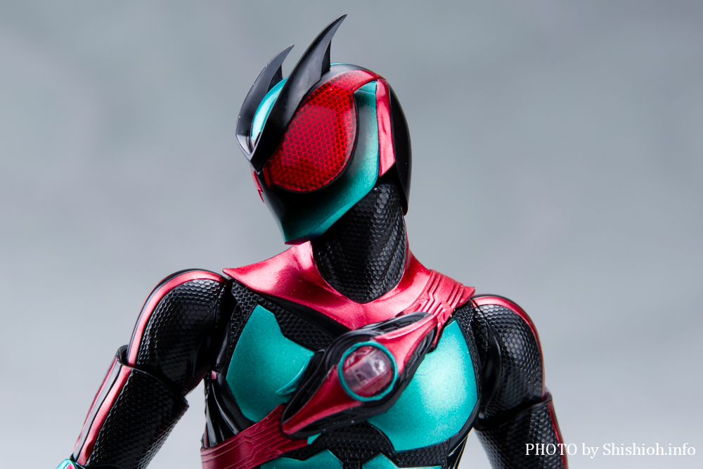 S.H.Figuarts ���ʃ��C�_�[�[�b�c �t�B�W�J���C���p�N�g