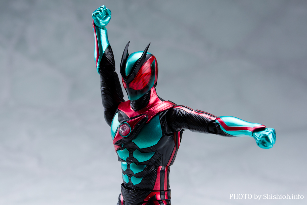 S.H.Figuarts ���ʃ��C�_�[�[�b�c �t�B�W�J���C���p�N�g