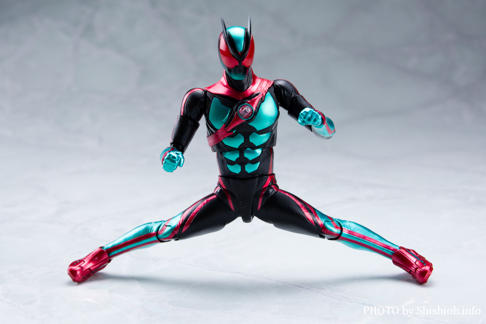 S.H.Figuarts ���ʃ��C�_�[�[�b�c �t�B�W�J���C���p�N�g