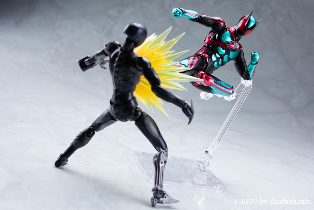 S.H.Figuarts ���ʃ��C�_�[�[�b�c �t�B�W�J���C���p�N�g