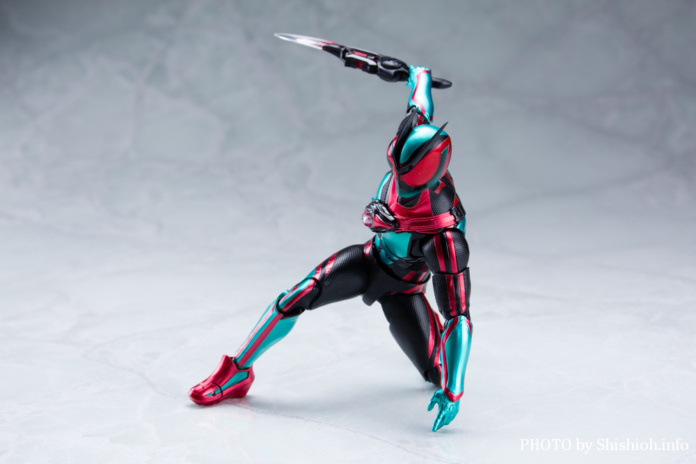S.H.Figuarts ���ʃ��C�_�[�[�b�c �t�B�W�J���C���p�N�g