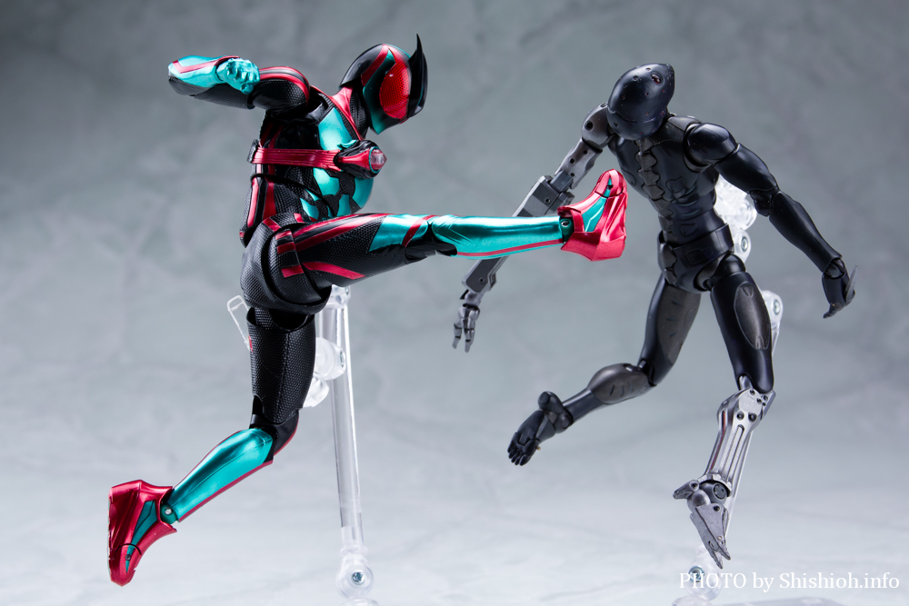 S.H.Figuarts ���ʃ��C�_�[�[�b�c �t�B�W�J���C���p�N�g