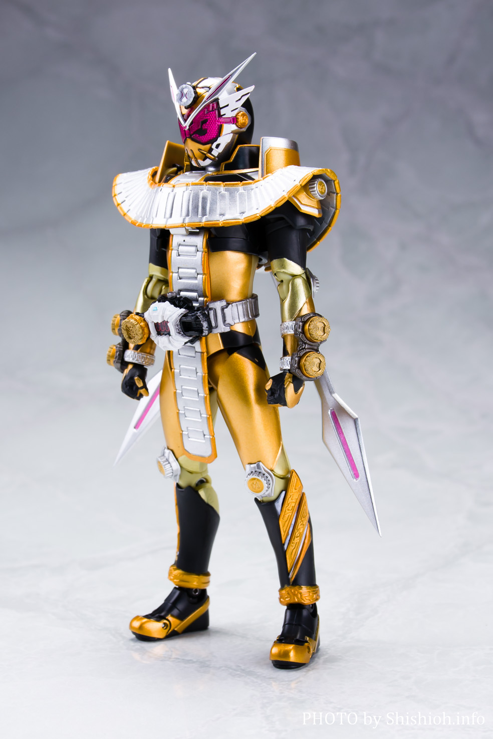 S.H.Figuarts 仮面ライダージオウ オーマフォーム フィギュアーツ-