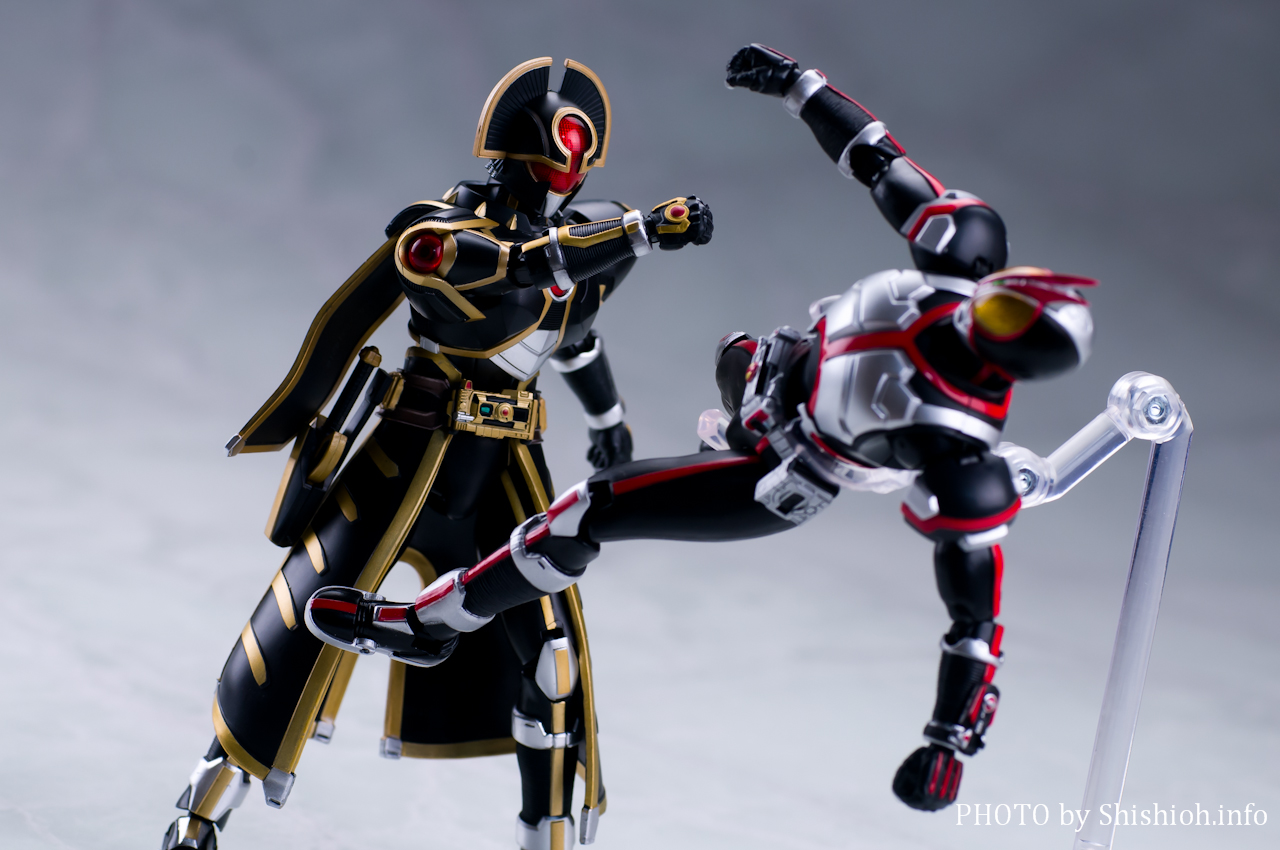 S.H.Figuarts ���ʃ��C�_�[�I�[�K