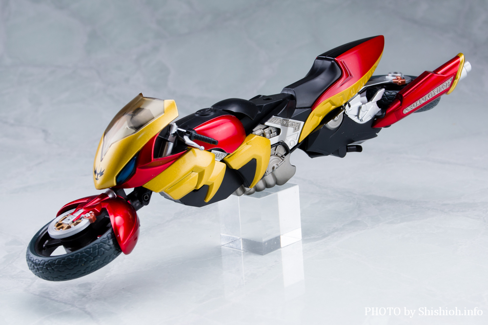 S.H.Figuarts マシントルネイダー