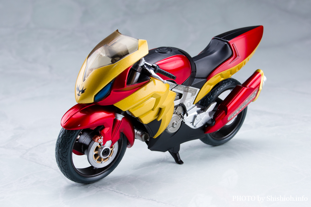 S.H.Figuarts マシントルネイダー