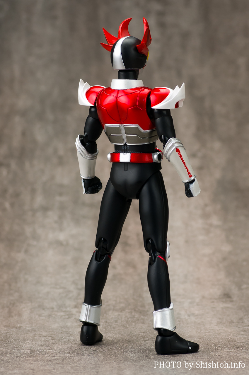 S.H.フィギュアーツ 仮面ライダーアギト シャイニングフォーム rdzdsi3 S.H.Figuarts 仮面ライダーアギト シャイニングフォーム | 魂ウェブ