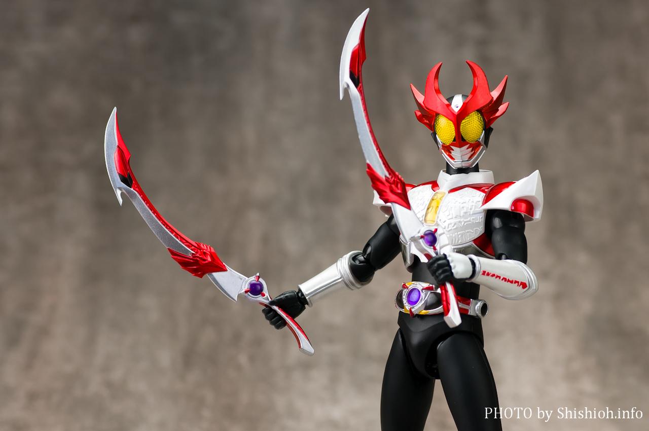 SHFiguarts 仮面ライダーアギト バーニング　& シャイニングフォーム S.H.Figuarts 仮面ライダーアギト バーニングフォーム | 魂ウェブ