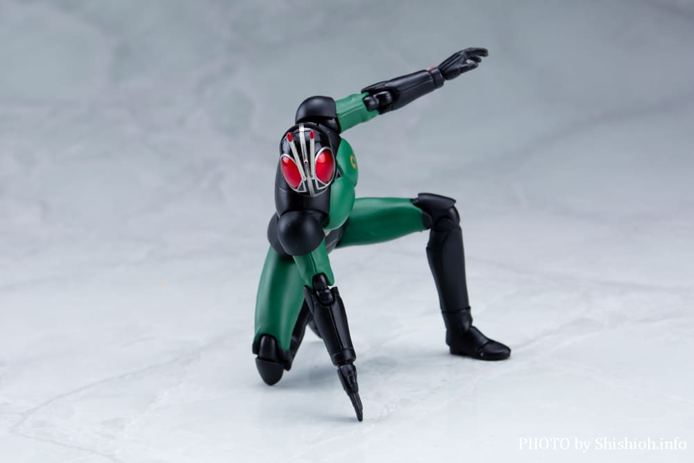 S.H.Figuarts ���ʃ��C�_�[BLACK RX