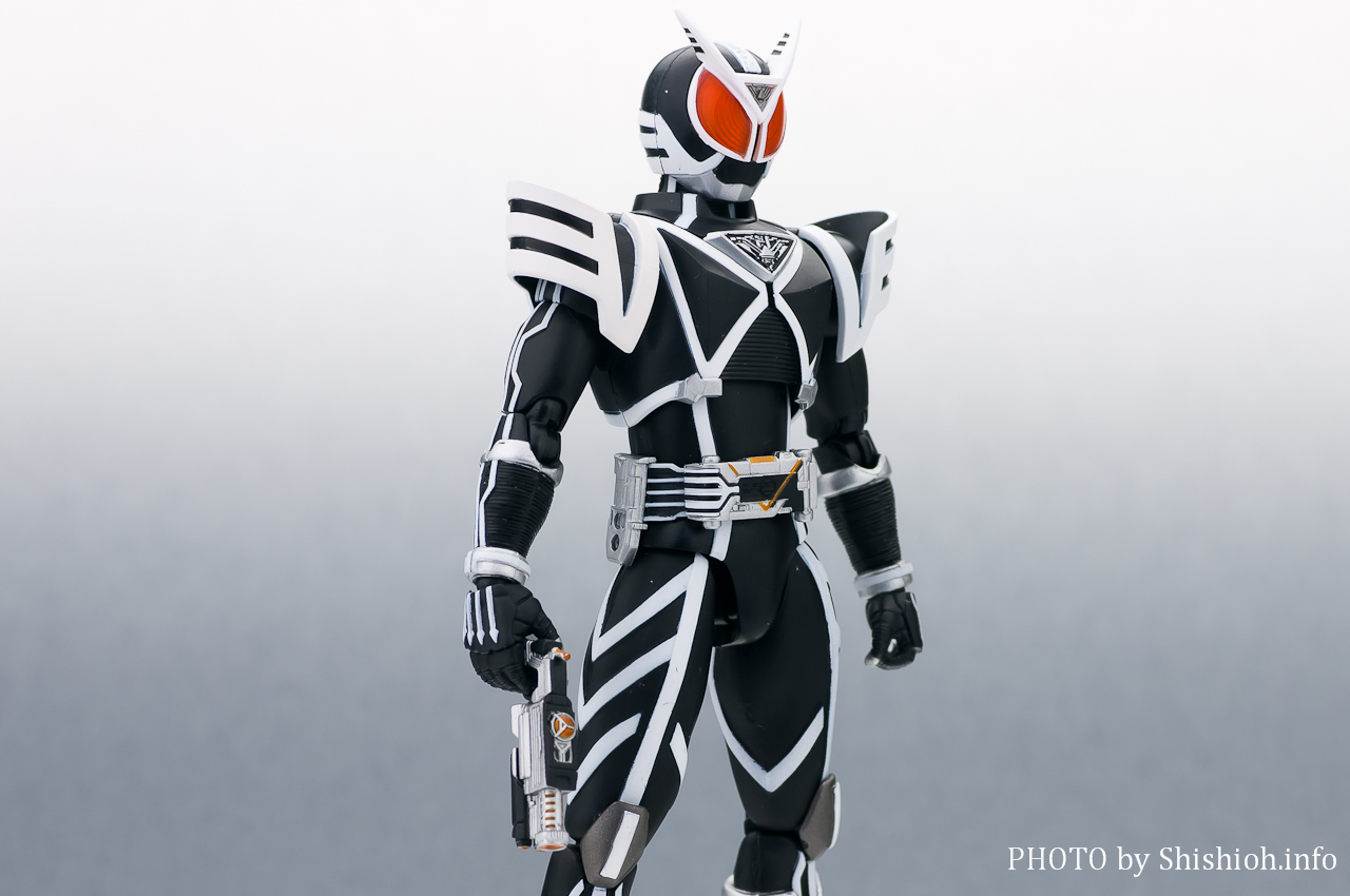 S.H.Figuarts ���ʃ��C�_�[�f���^