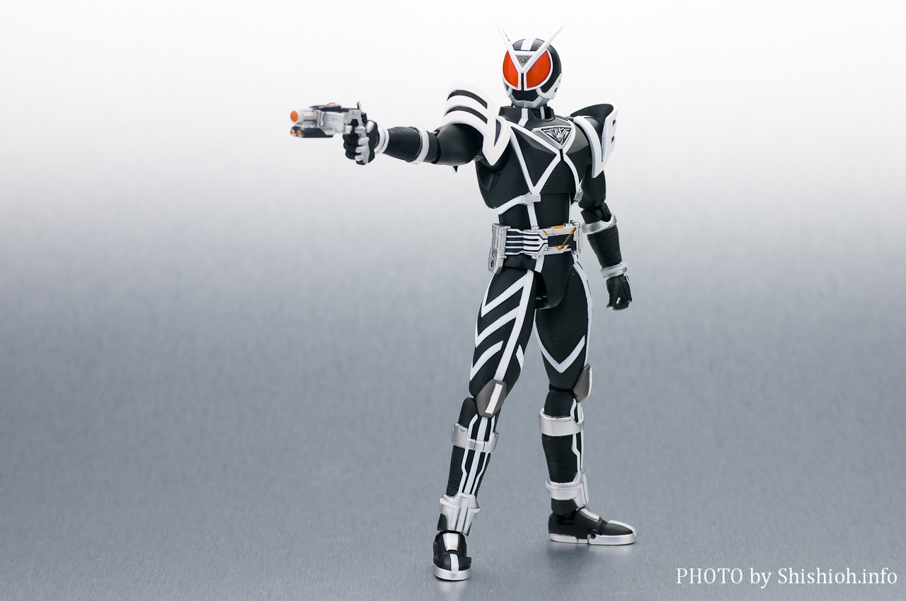 S.H.Figuarts ���ʃ��C�_�[�f���^