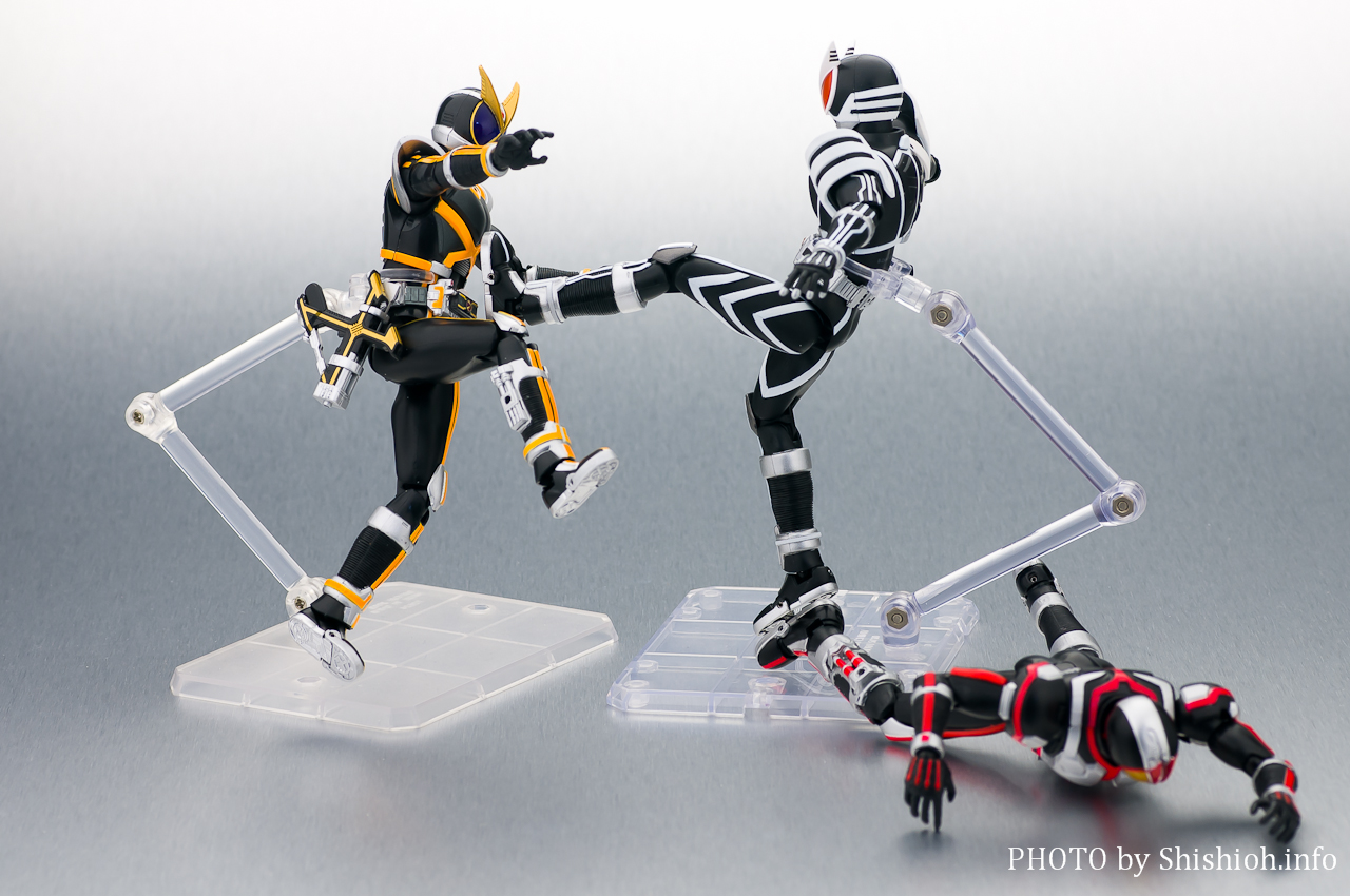 S.H.Figuarts ���ʃ��C�_�[�f���^