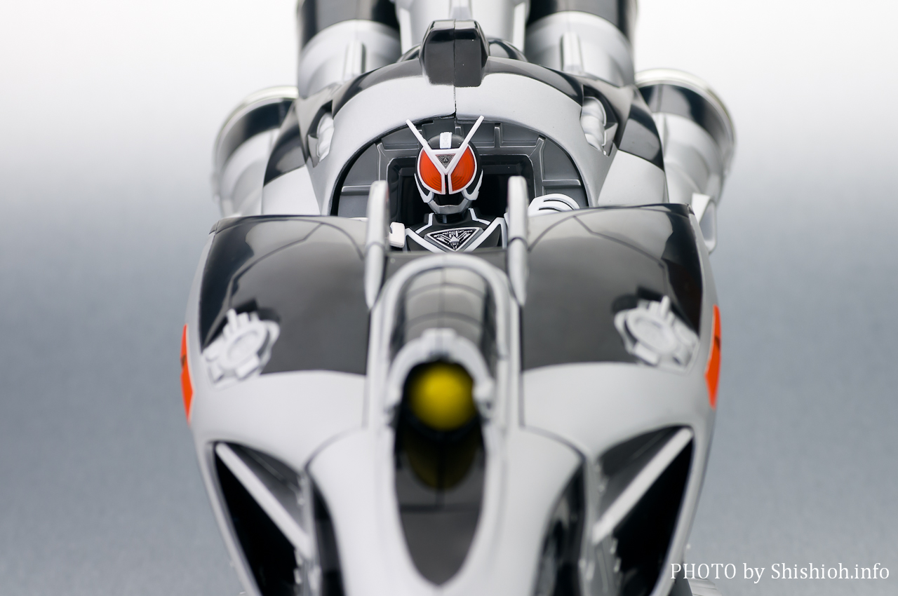 S.H.Figuarts ���ʃ��C�_�[�f���^