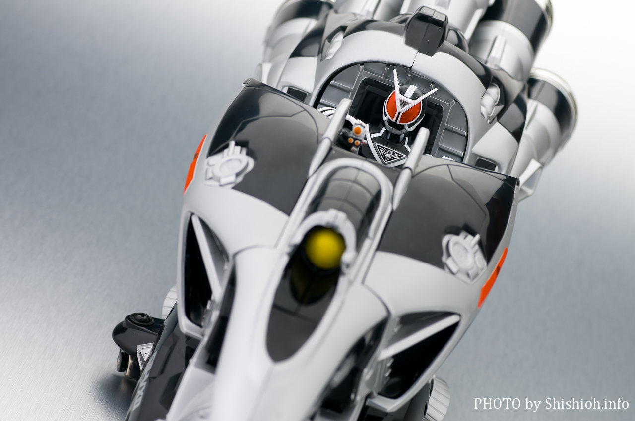 S.H.Figuarts ���ʃ��C�_�[�f���^