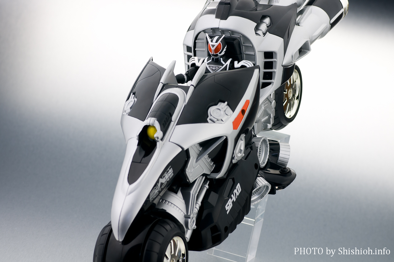 S.H.Figuarts ���ʃ��C�_�[�f���^