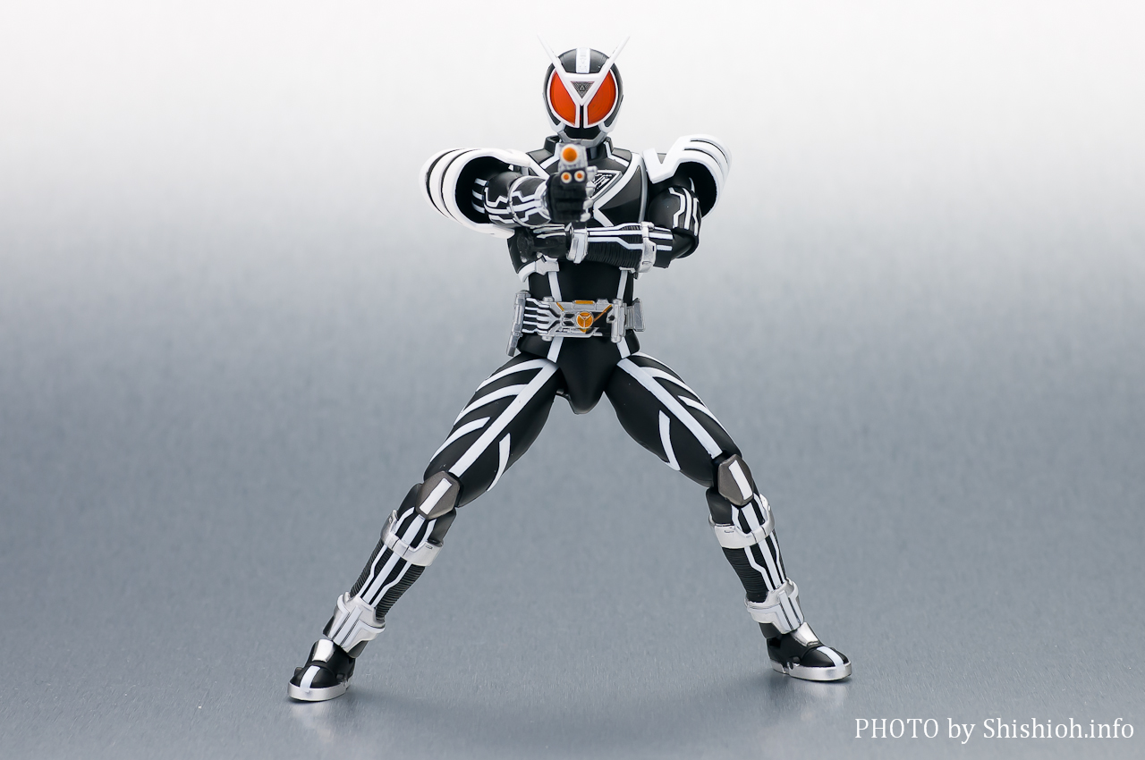 S.H.Figuarts ���ʃ��C�_�[�f���^