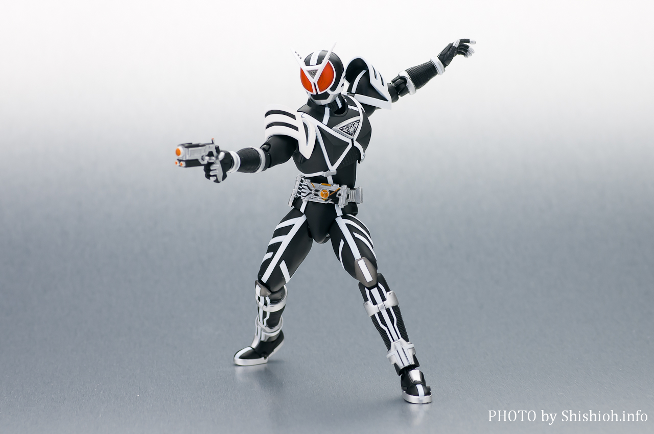 S.H.Figuarts ���ʃ��C�_�[�f���^