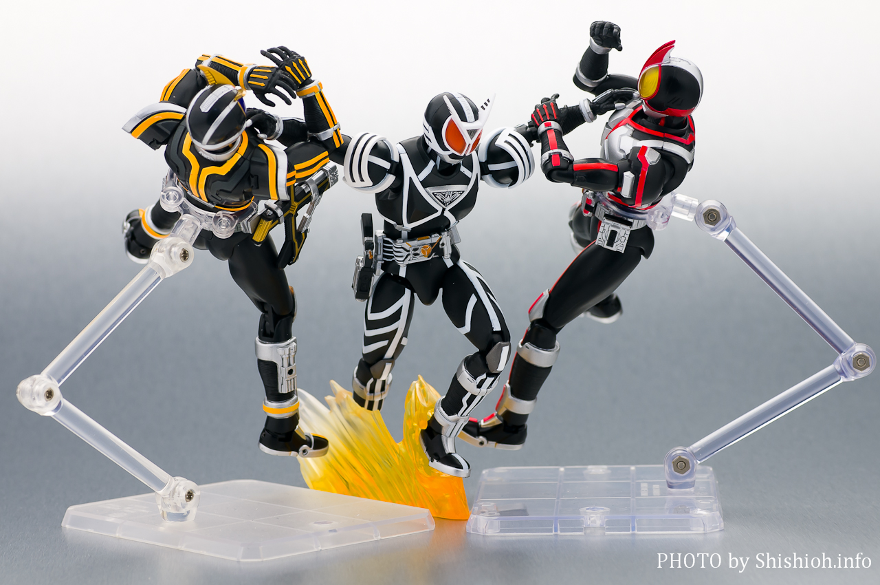 S.H.Figuarts ���ʃ��C�_�[�f���^