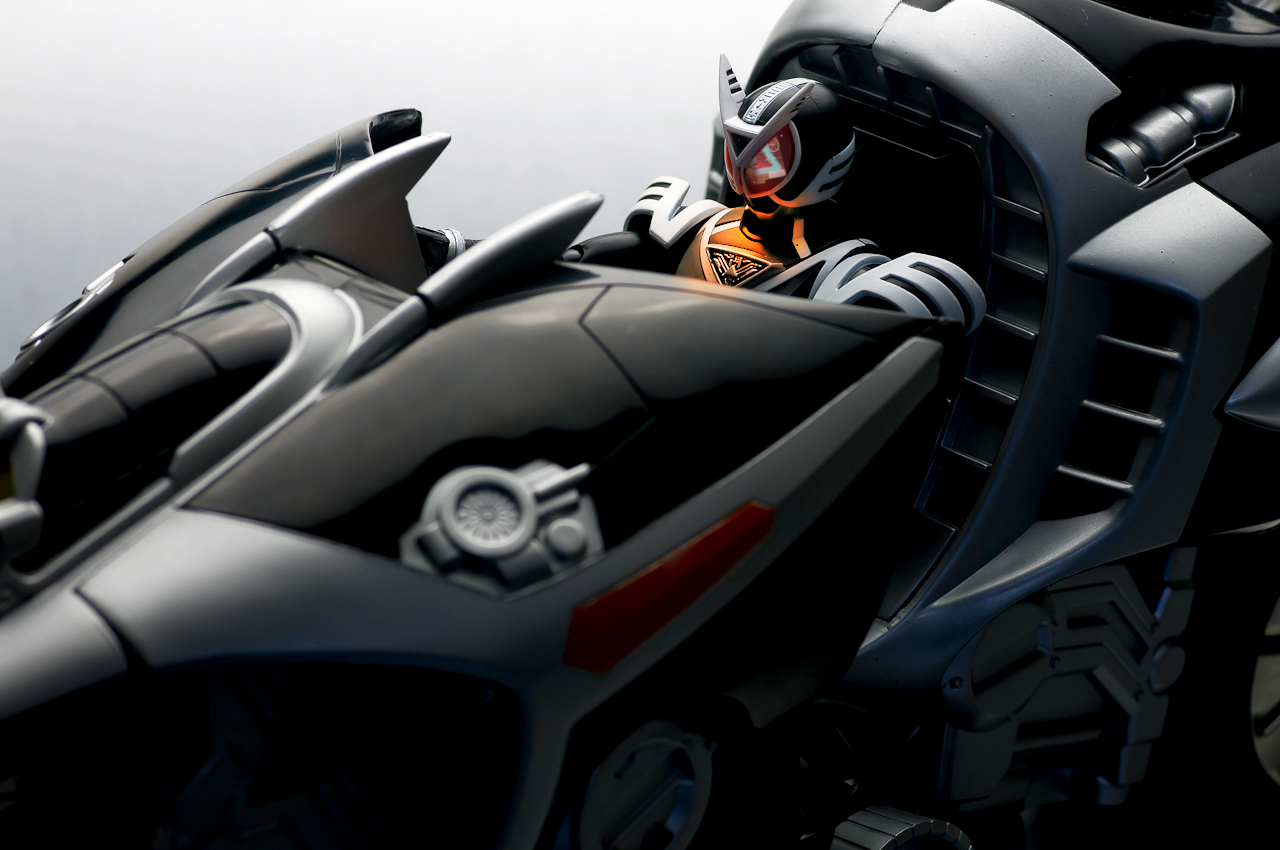 S.H.Figuarts ���ʃ��C�_�[�f���^