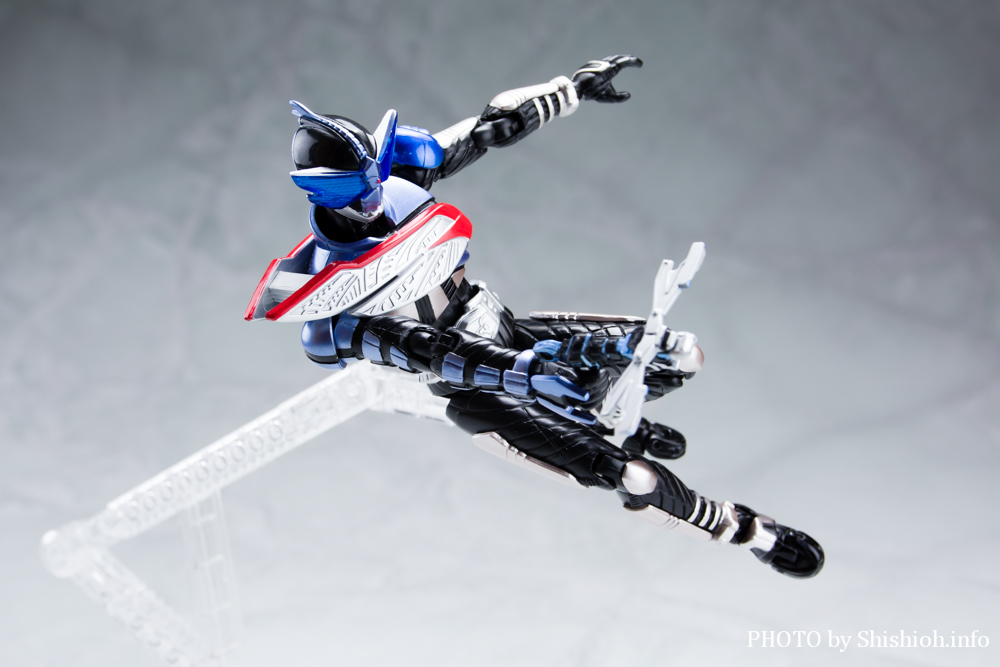 S.H.Figuarts 仮面ライダー ドレイク